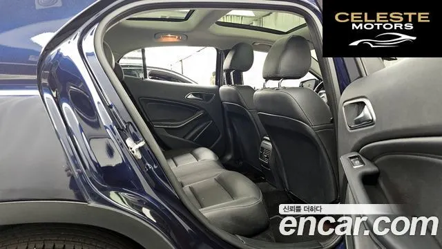 MERCEDES BENZ GLA-Classe X156 GLA220 2018 — photo 17 sur 33