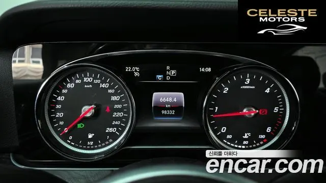 MERCEDES BENZ E-Classe W213 E220d Avantgarde 2019 — photo 11 sur 33