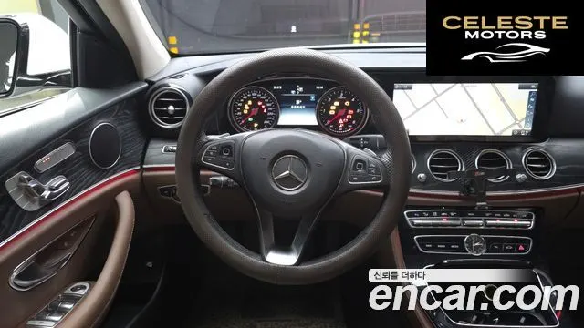 MERCEDES BENZ E-Classe W213 E220d 4MATIC Avantgarde 2018 — photo 19 sur 33