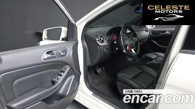 MERCEDES BENZ B-Classe W246 B200 d 2016 — photo 12 sur 33