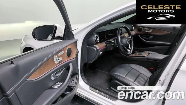 MERCEDES BENZ E-Classe W213 E220d 4MATIC Exclusive 2021 — photo 13 sur 32