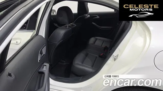 MERCEDES BENZ A-Classe W176 A200 2017 — photo 11 sur 20