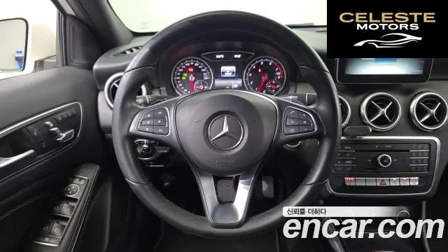 MERCEDES BENZ A-Classe W176 A200 2017 — photo 14 sur 20