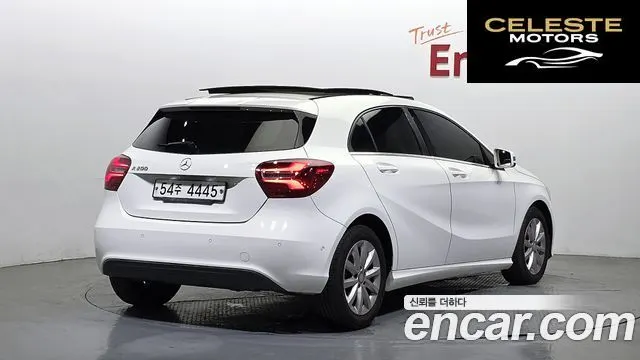 MERCEDES BENZ A-Classe W176 A200 2017 — photo 2 sur 20