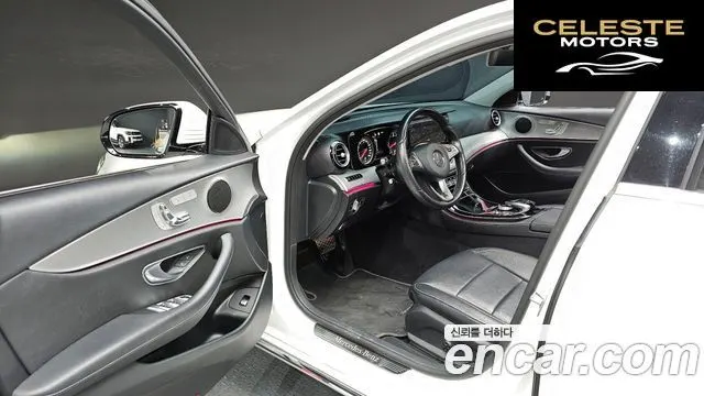 MERCEDES BENZ E-Classe W213 E200 Avantgarde 2017 — photo 10 sur 20