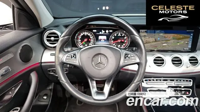 MERCEDES BENZ E-Classe W213 E200 Avantgarde 2017 — photo 13 sur 20