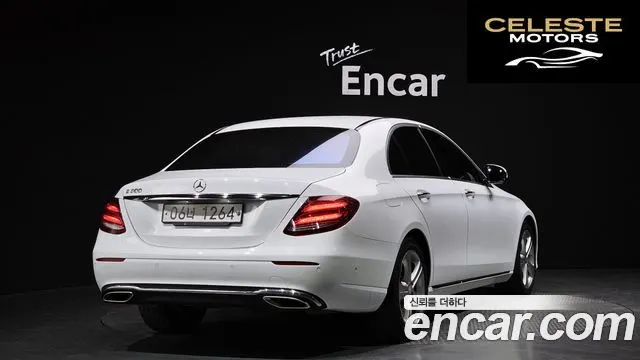 MERCEDES BENZ E-Classe W213 E200 Avantgarde 2017 — photo 2 sur 20
