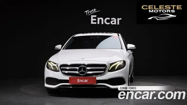 MERCEDES BENZ E-Classe W213 E200 Avantgarde 2017 — photo 3 sur 20
