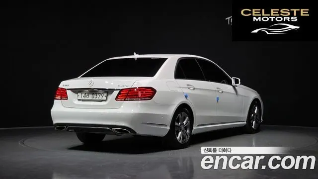 MERCEDES BENZ E-Classe W212 E220 Avantgarde 2016 — photo 2 sur 20
