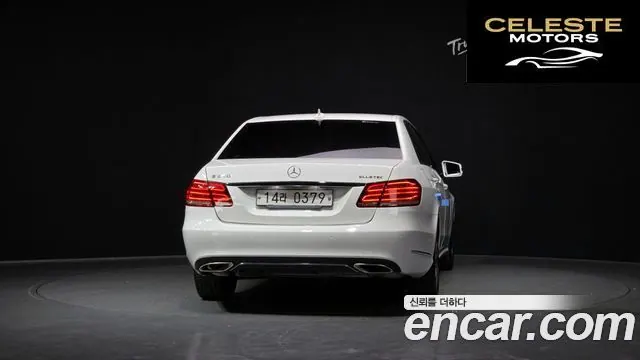 MERCEDES BENZ E-Classe W212 E220 Avantgarde 2016 — photo 4 sur 20