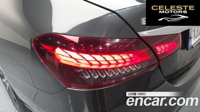 MERCEDES BENZ E-Classe W213 E300e 4MATIC Exclusive 2021 — photo 9 sur 32