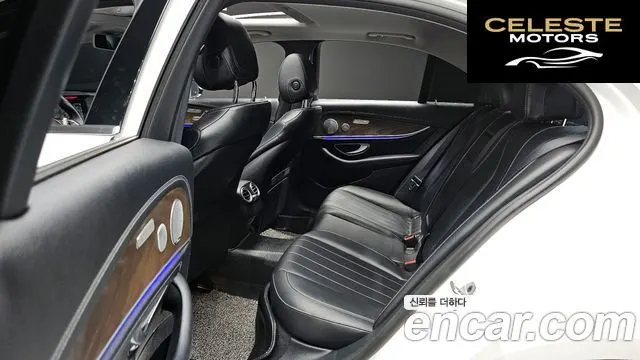 MERCEDES BENZ E-Classe W213 E300 4MATIC Exclusive 2018 — photo 11 sur 20