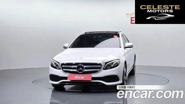 MERCEDES BENZ E-Classe W213 E300 4MATIC Avantgarde 2017 — photo 3 sur 20