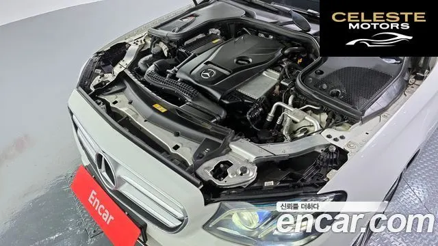 MERCEDES BENZ E-Classe W213 E300 4MATIC Avantgarde 2017 — photo 6 sur 20