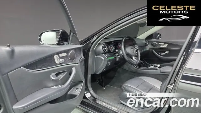 MERCEDES BENZ E-Classe W213 E220d 4MATIC Avantgarde 2017 — photo 10 sur 20
