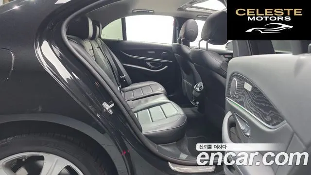 MERCEDES BENZ E-Classe W213 E220d 4MATIC Avantgarde 2017 — photo 12 sur 20