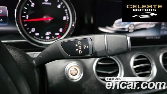 MERCEDES BENZ E-Classe W213 E220d 4MATIC Avantgarde 2017 — photo 9 sur 20