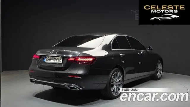 MERCEDES BENZ E-Classe W213 E300e 4MATIC Exclusive 2022 — photo 2 sur 33