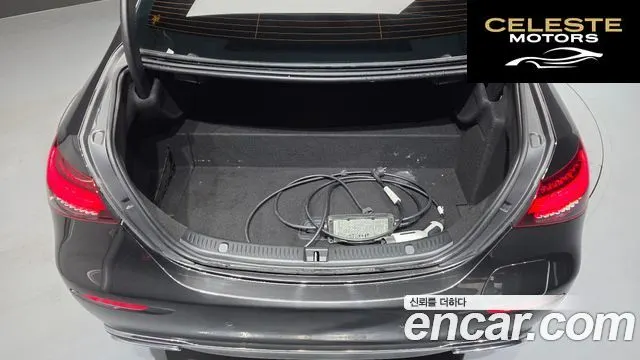 MERCEDES BENZ E-Classe W213 E300e 4MATIC Exclusive 2022 — photo 23 sur 33