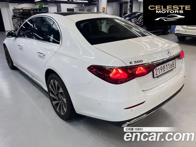 MERCEDES BENZ E-Classe W214 E300 4MATIC Exclusive 2025 — photo 4 sur 15