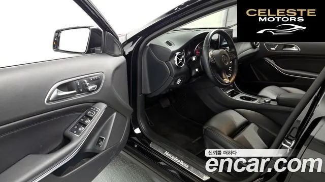 MERCEDES BENZ GLA-Classe X156 GLA220 2019 — photo 13 sur 31