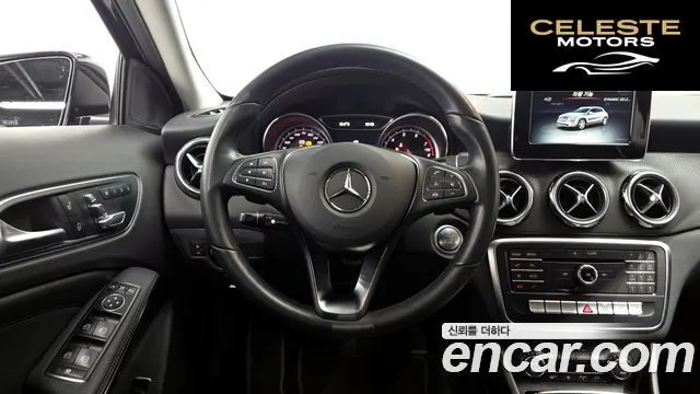 MERCEDES BENZ GLA-Classe X156 GLA220 2019 — photo 18 sur 31