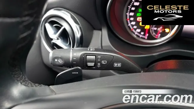 MERCEDES BENZ GLA-Classe X156 GLA220 2019 — photo 25 sur 31