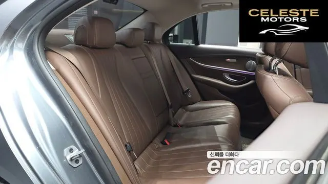 MERCEDES BENZ E-Classe W213 E220d 4MATIC Exclusive 2019 — photo 18 sur 32
