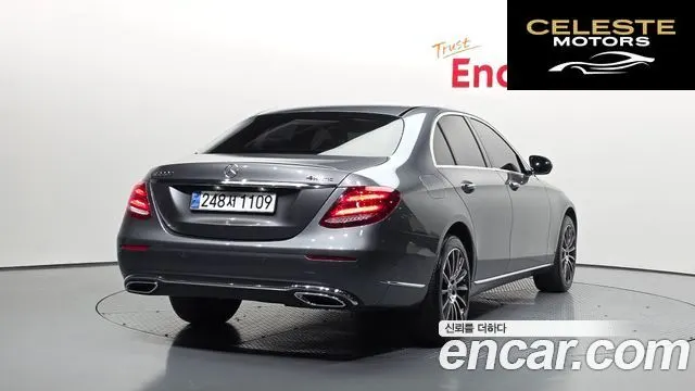 MERCEDES BENZ E-Classe W213 E220d 4MATIC Exclusive 2019 — photo 2 sur 32