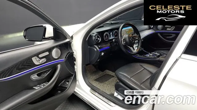 MERCEDES BENZ E-Classe W213 E300 4MATIC Avantgarde 2019 — photo 10 sur 20