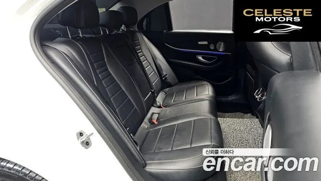 MERCEDES BENZ E-Classe W213 E300 4MATIC Avantgarde 2019 — photo 11 sur 20