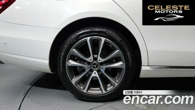 MERCEDES BENZ E-Classe W213 E300 4MATIC Avantgarde 2019 — photo 5 sur 20