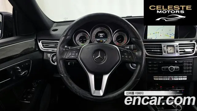 MERCEDES BENZ E-Classe W212 E300 Avantgarde 2014 — photo 13 sur 20
