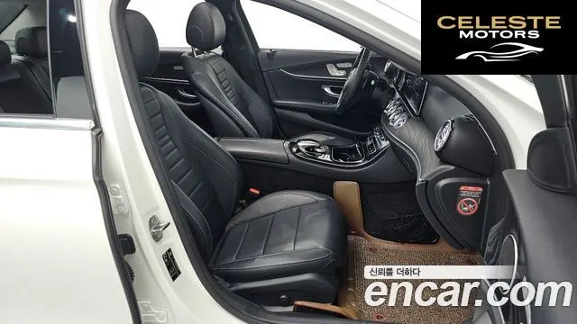 MERCEDES BENZ E-Classe W213 E220d Avantgarde 2017 — photo 12 sur 20