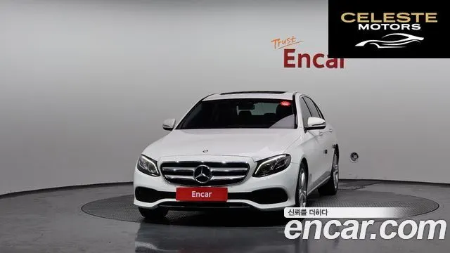 MERCEDES BENZ E-Classe W213 E220d Avantgarde 2017 — photo 3 sur 20