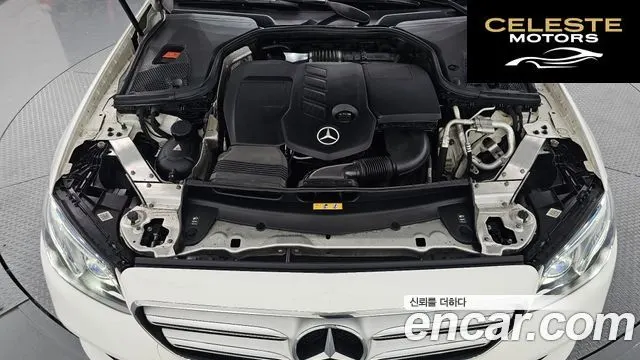 MERCEDES BENZ E-Classe W213 E220d Avantgarde 2017 — photo 6 sur 20
