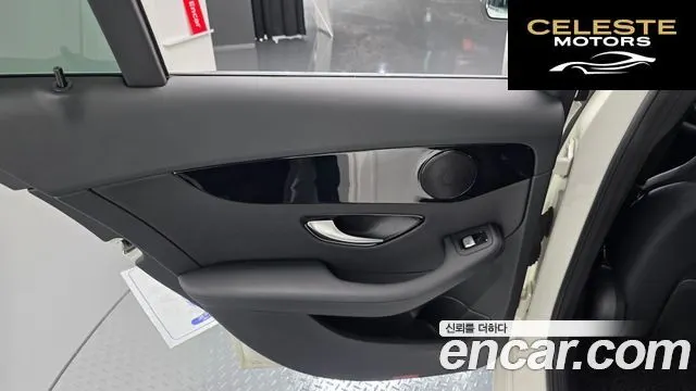 MERCEDES BENZ C-Classe W205 C200 2017 — photo 14 sur 31