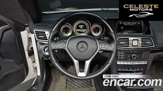 MERCEDES BENZ E-Classe W212 E200 Cabriolet 2016 — photo 12 sur 20