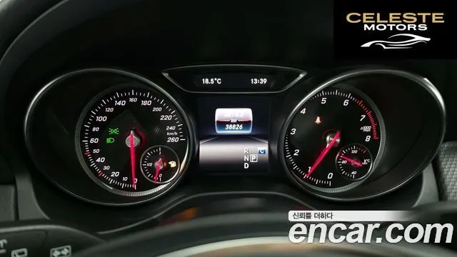 MERCEDES BENZ GLA-Classe X156 GLA220 2019 — photo 11 sur 31