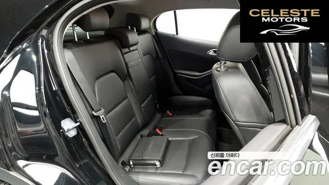 MERCEDES BENZ GLA-Classe X156 GLA220 2019 — photo 17 sur 31