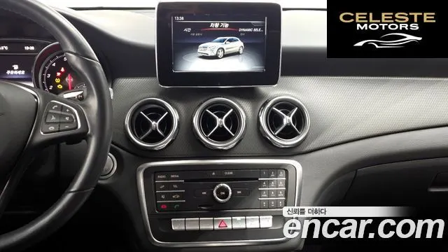MERCEDES BENZ GLA-Classe X156 GLA220 2019 — photo 19 sur 31