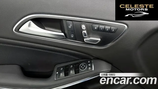 MERCEDES BENZ GLA-Classe X156 GLA220 2019 — photo 28 sur 31