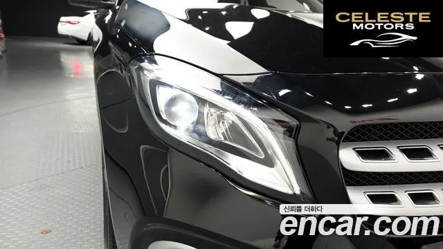 MERCEDES BENZ GLA-Classe X156 GLA220 2019 — photo 8 sur 31