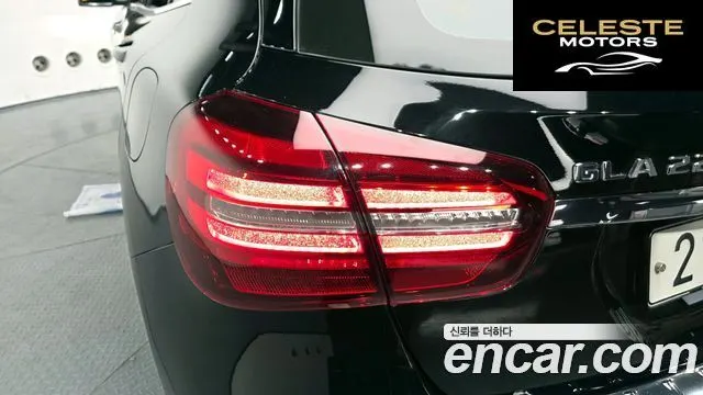 MERCEDES BENZ GLA-Classe X156 GLA220 2019 — photo 9 sur 31