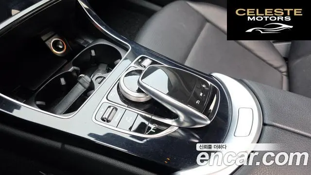 MERCEDES BENZ C-Classe W205 C200 2017 — photo 26 sur 31