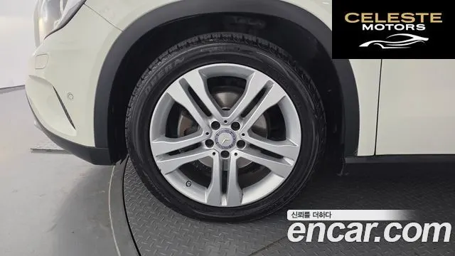 MERCEDES BENZ GLA-Classe X156 GLA200 d 2016 — photo 5 sur 20