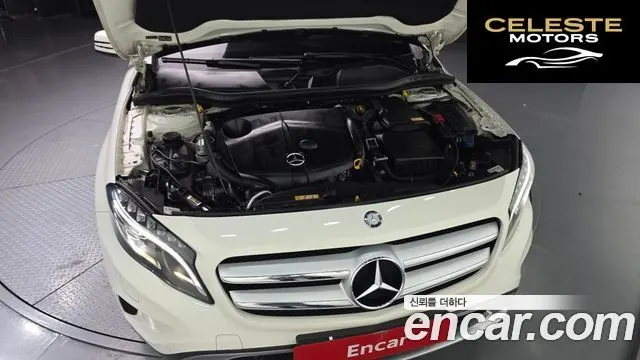 MERCEDES BENZ GLA-Classe X156 GLA200 d 2016 — photo 6 sur 20