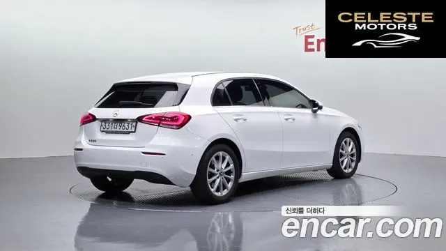 MERCEDES BENZ A-Classe W177 A220 Hatchback 2019 — photo 2 sur 32