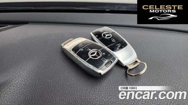 MERCEDES BENZ E-Classe W213 E300 4MATIC Avantgarde 2018 — photo 21 sur 33