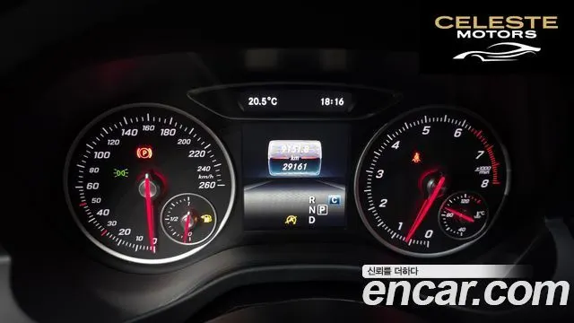MERCEDES BENZ A-Classe W176 A200 2018 — photo 11 sur 30
